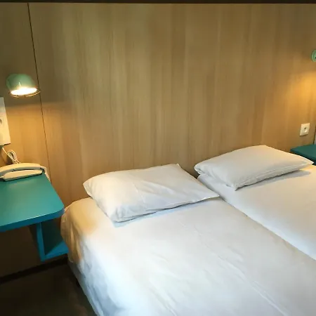 Reseda Hotel 3*