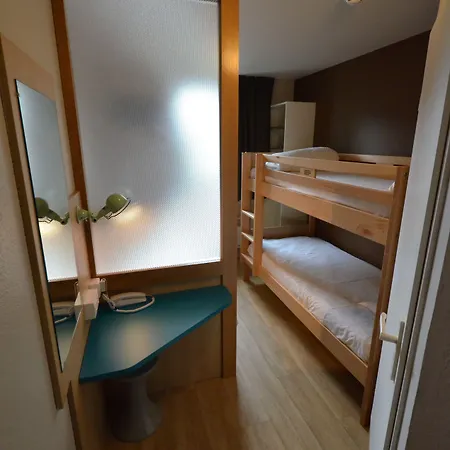Reseda Hotel 3*