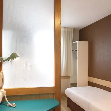Hotell Reseda 3*