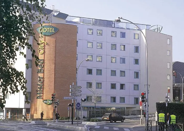 レゼダ ホテル バニョレ